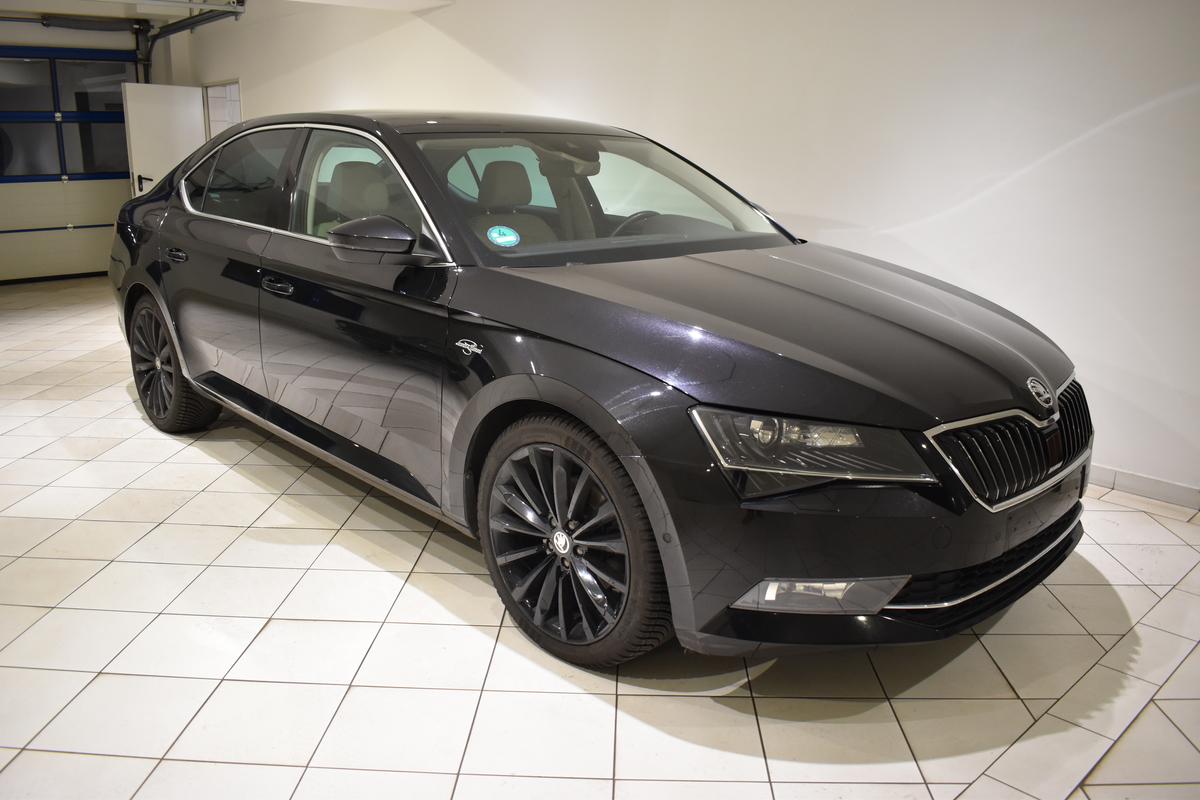 Skoda Superb 2.0TDI L&K DSG 4xSHZ NAVI ACC